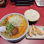 丸源ラーメン - ゴマたっぷり白胡麻担々麺 + 丸源餃子セット