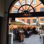 BREWPUB - 夏の間は中庭にテラス席があります