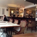 BREWPUB - 店内のテーブル席