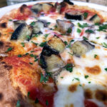 ニチーノ - アンチョビの塩気とモッツァレラの旨味が堪らん。