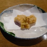 ダイナミックキッチン＆バー 響 - れんこんのつくね挟み揚げ