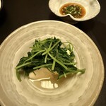 大和 - 清らかでクリアなはまぐりのお出汁と三つ葉と湯豆腐✩⋆*॰¨̮⋆｡˚