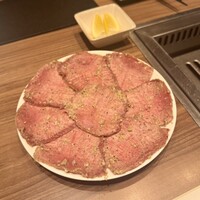 焼肉うしごろ 新宿三丁目店 - 