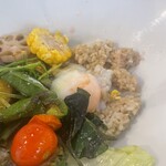 ムサシノ野菜食堂miluna-na - 野菜の下に玄米