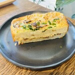 パンとエスプレッソとひとやすみ - 肉味噌クロック