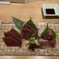 鴨ときどき馬 神保町本店 - 馬肉3種盛り