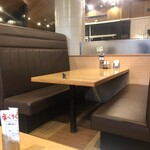 フォルクス - 背もたれが高い（お店が違うと風営法違反になるね）