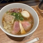 鴨出汁中華そば かわな - 初回も鴨と貝の中華そば(醤油)を注文。全部が、旨い。