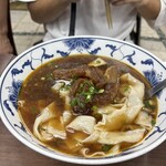 老山東牛肉麺 - 全筋家常麺(牛すじ)