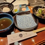 天ぷら佐藤 - 天つゆ、塩2種類、大根おろし、サラダ