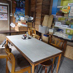 山下うどん - 屋内席　※2014年10月