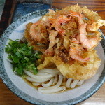 うどん小150円+芝えびかき揚げ220円　※2014年10月