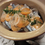 さんまのくんせいのマリネ　ゆでたじゃがいも添え