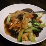 粤和軒 - ・精進風野菜の旨煮 810円