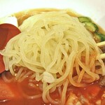 大同苑 - 盛岡冷麺（キムチを加えて）