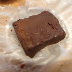 SUZUVEL - 醤油のテリーヌショコラのはしっこ（300円）