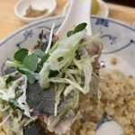 中華上原 - 秋刀魚に青山椒ソースをかけていただくとたまらない美味しさ