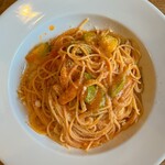 olio - 自家製ベーコンとカボッキーのトマトソース②