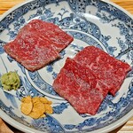 天満 カウンター焼肉 うしすき - 赤身盛り合わせ2種
      (マルカワ・マルシン)