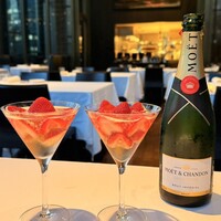 THE COSMOPOLITAN GRILL BAR TERRACE - 