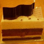 ヴァニラとビターチョコのケーキ