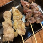 居酒屋 なのはな - 串は塩 ももと砂肝 めちゃ美味い