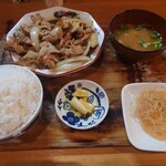 健ちゃん食堂 - 豚の生姜焼き@900円