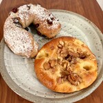 bakery tsumugi - 黒豆と大納言小豆　3種のナッツとはちみつ