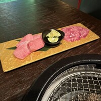 牛牛 西麻布 総本店 - 