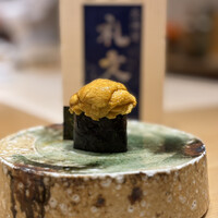 鮨 四心 - ウニは溢れそうなくらい載せていただきました