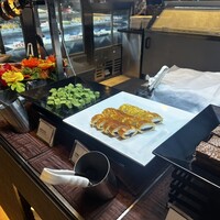 リュクス ダイニング ハプナ - 手前からチョコケーキ、どら焼き、抹茶のわらび餅