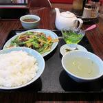 龍門 - 牛肉のカキソース炒め定食