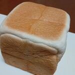 焼きたて食パン専門店 一本堂 - 料理写真:一本堂食パン