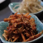 #ヒロキヤ六本木 - ＜生＞白菜キムチサラダ、もやしナムル