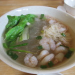 好公道の店 金鶏園 - エビ入り麺春雨１００元、これは現地の友人が大好きだと言った一品。

あっさり味のスープ麺です。
