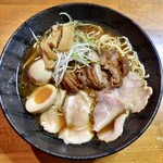 虎一番 - 親鳥の醤油ラーメン+親鶏増し+煮たまご