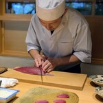 温石 - お造りを何にしようと思っていたら、今朝飛び込んで来たという超素敵な「ヤイト鰹」。相変わらず食運が強いと褒めていただきました♡