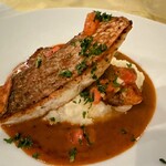 ラガッツォ - 真鯛のソテー 濃厚エビソース 2,400円