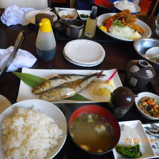 お食事処まるに_1