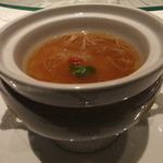 干し貝柱入りふかひれスープ ロワイヤル仕立て