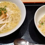上海湯包小館 ららぽーと安城店 - 選べるランチ！の上海塩麺、ハーフ炒飯