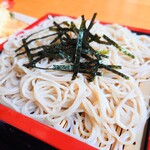 やぶ善 - しっかりと冷水で締められた、コシのある"そば"。