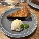 シガニー ベイク コーヒー - pchargeのアイスクリーム添え