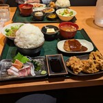 新潟肉と海鮮・50種の地酒 つるまる - 