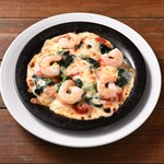 濃厚チーズの海老ドリア