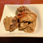야키니쿠・내장구이・요우간야키 이치。 - 前菜の牛すじ煮込み