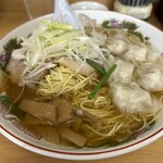 江ちゃん - 大盛中華そば（大盛ワンタン麺）