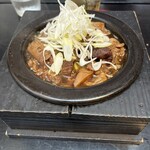 蕎麦屋 山都 - 牛すじ煮込み