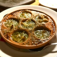 カルネジーオ イースト - 