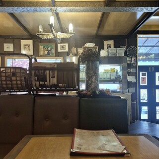 ロージナ茶房_2